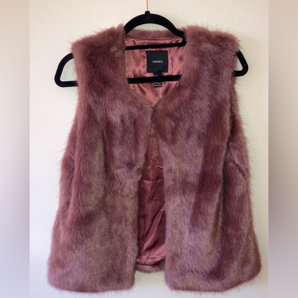Forever 21- Mauve Faux Fur Gillet Vest